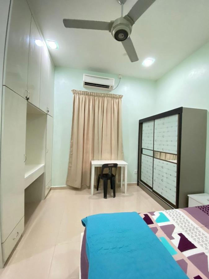 Family Homestay Kuala Terengganu Esterno foto